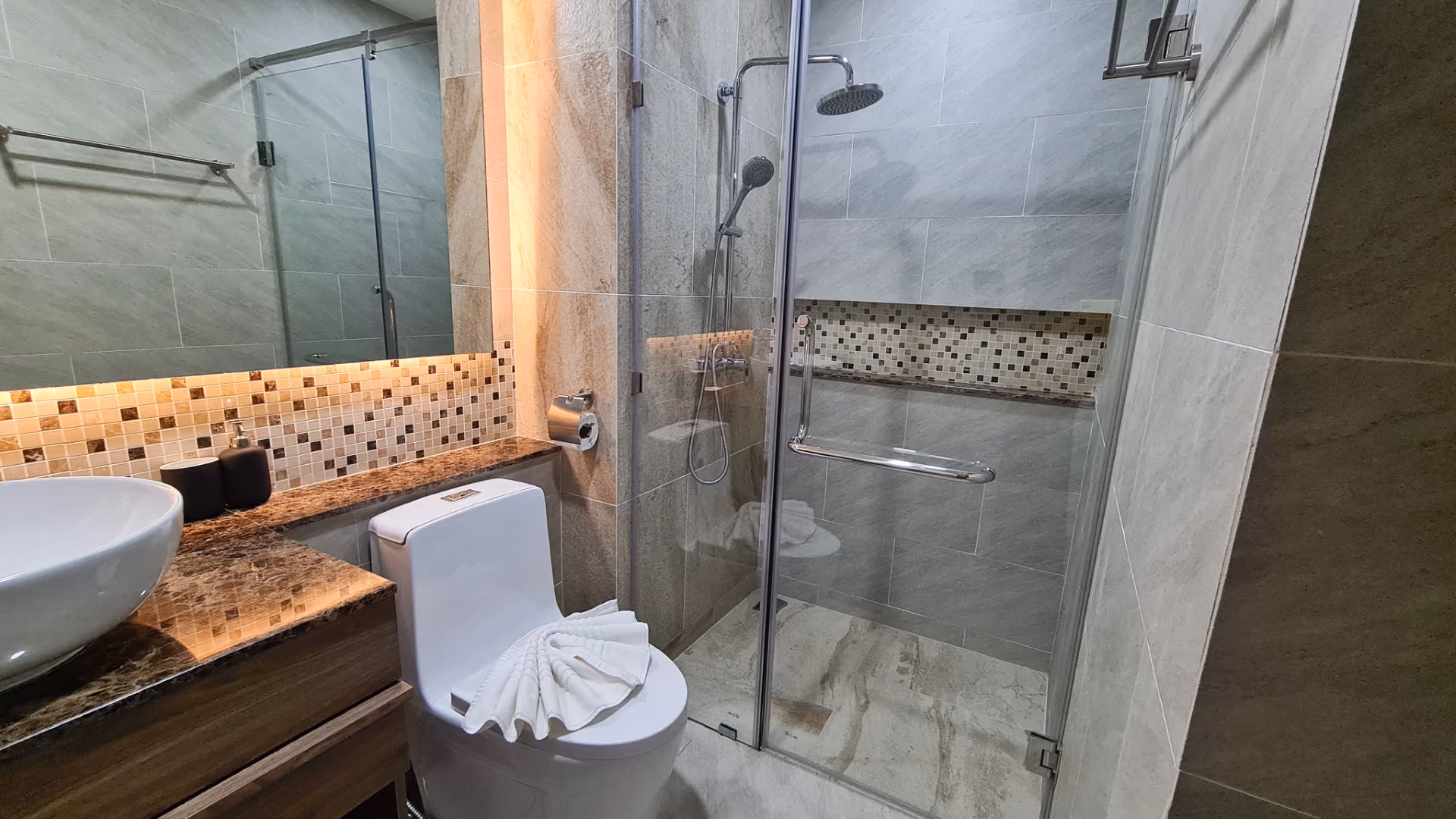 Calypso garden residences 101