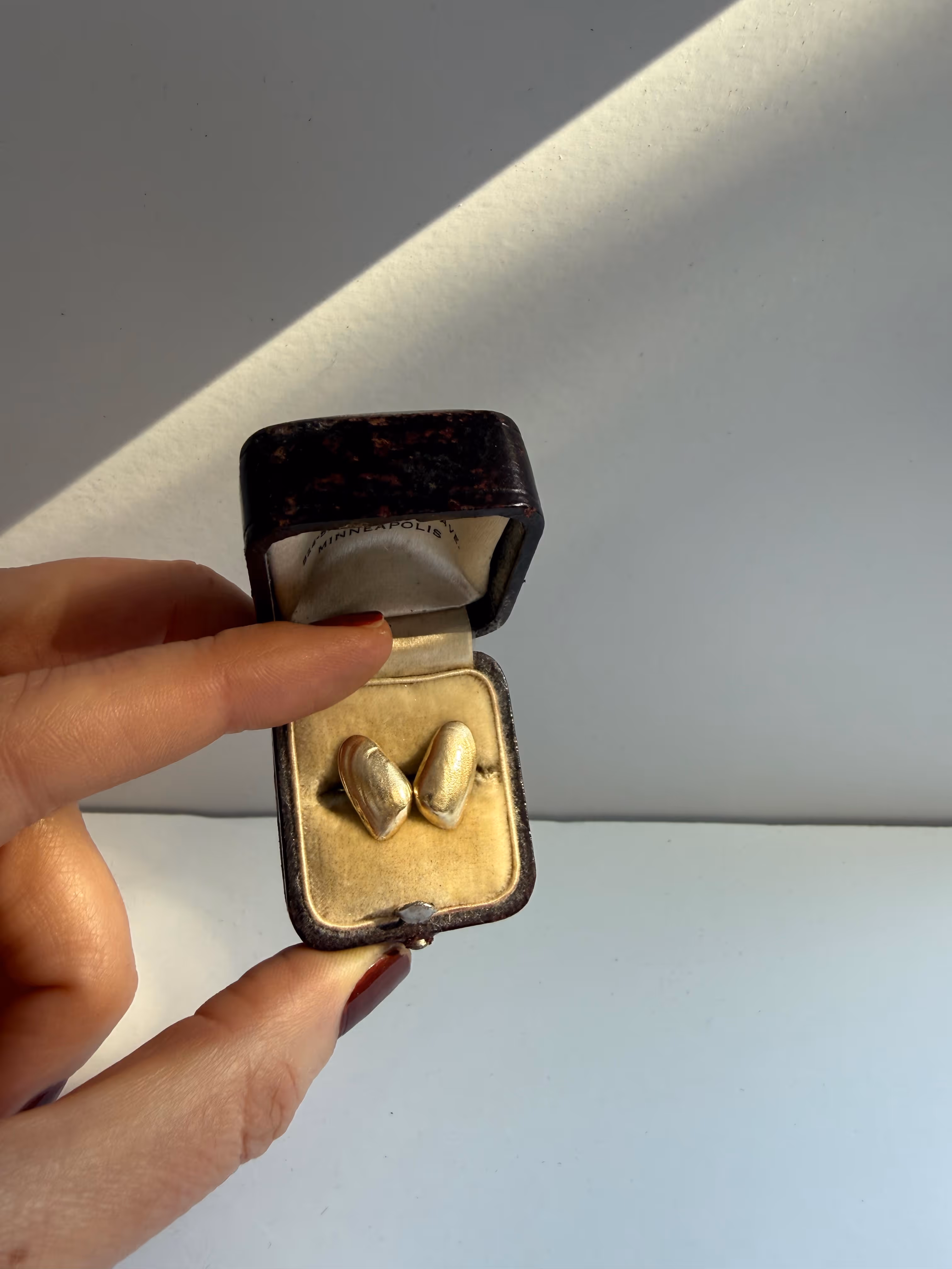 Mussel shell ear studs 