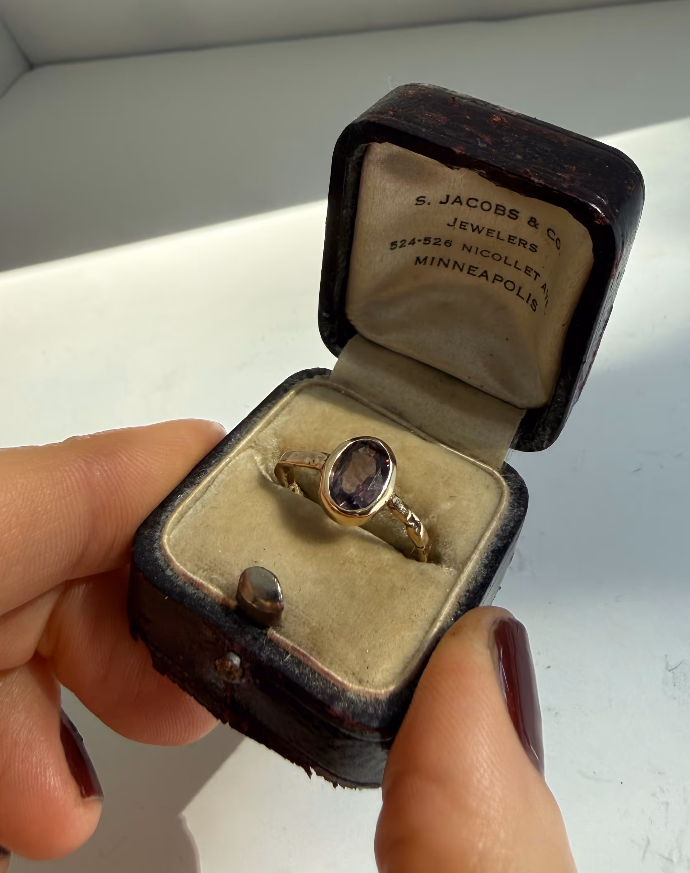 14ct Gold Purple Sapphire Ring