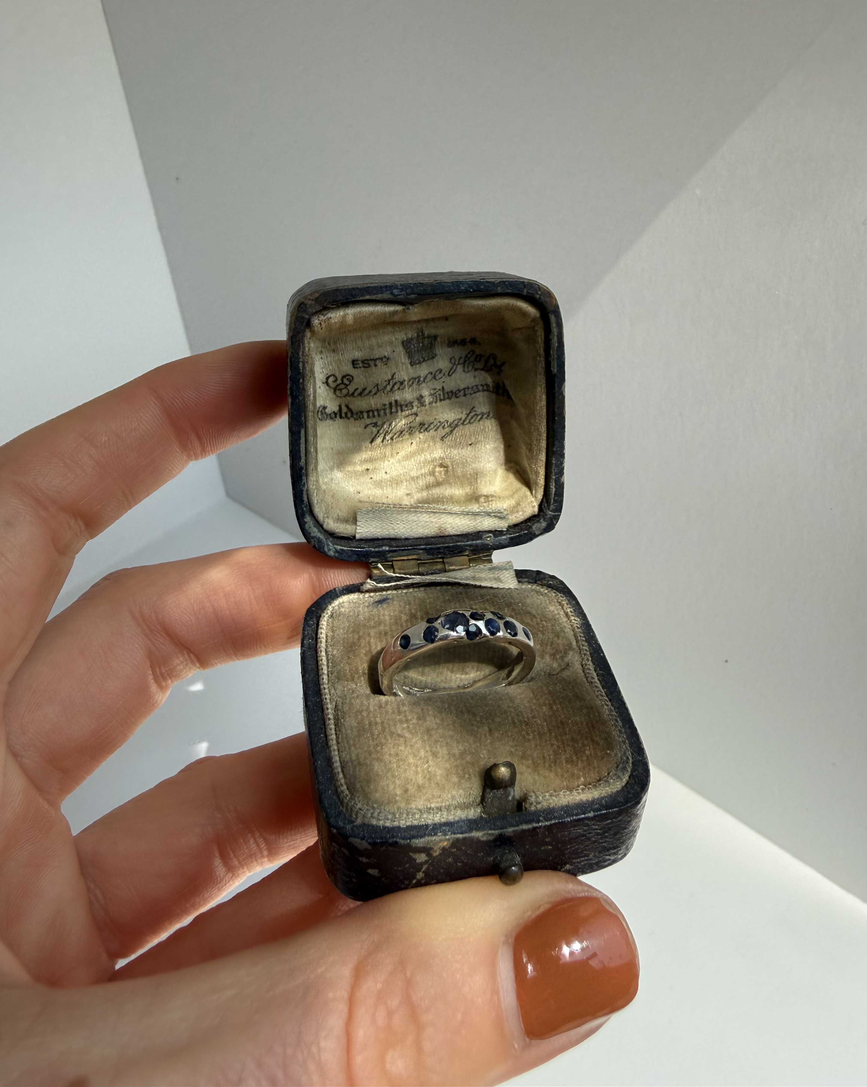 Sapphire Cluster Band