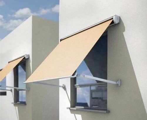 Toldo para ventana a medida instalado por Hausen en Quito