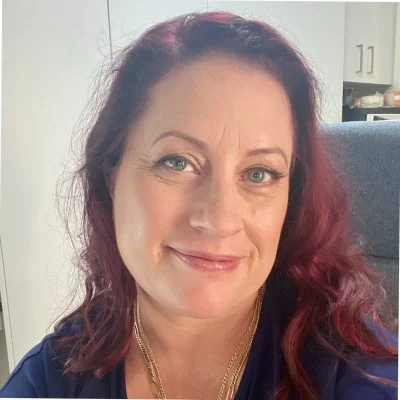 image of collaborative meeting (for a consulting firm)