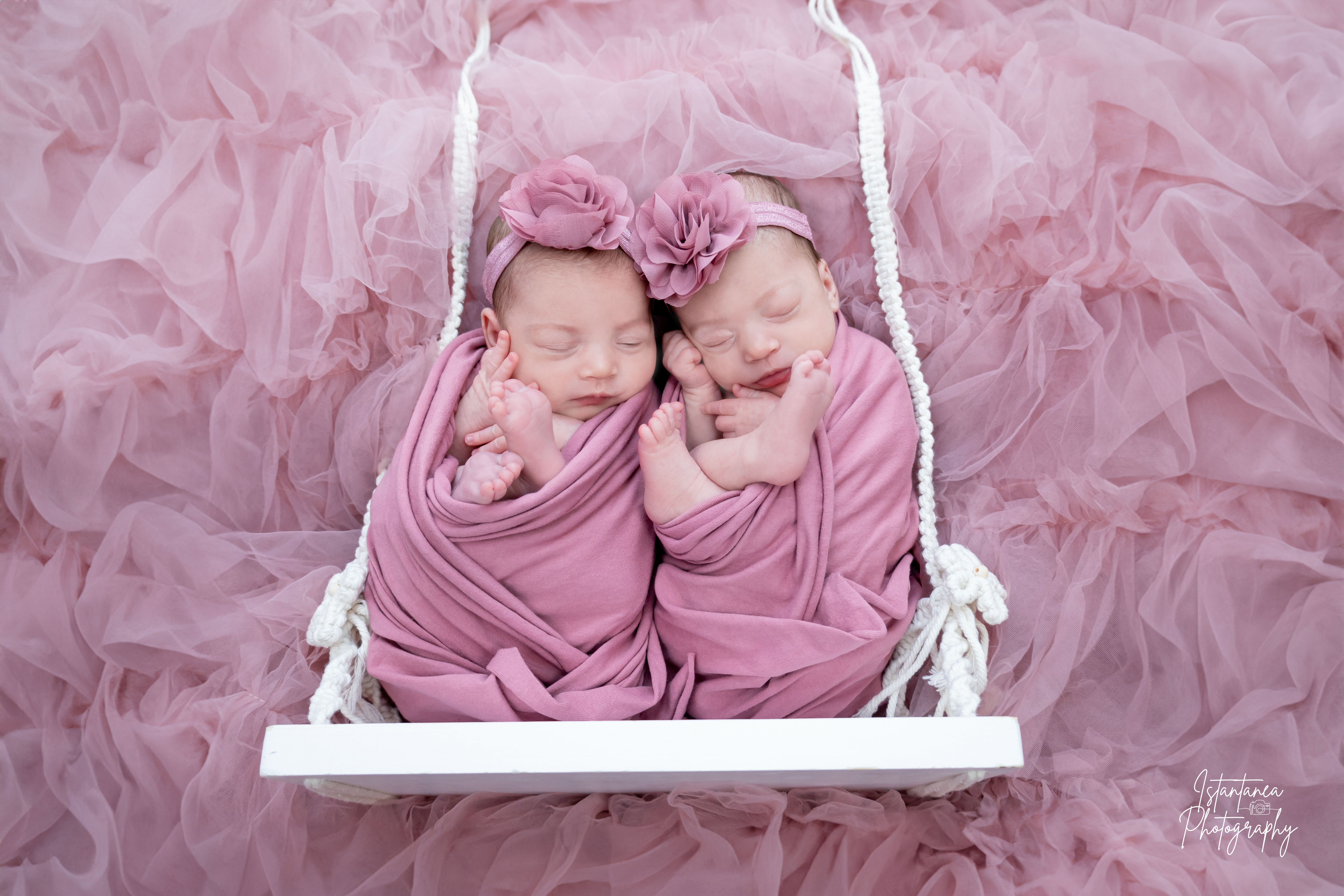 image of pharmacist consulting with a customer