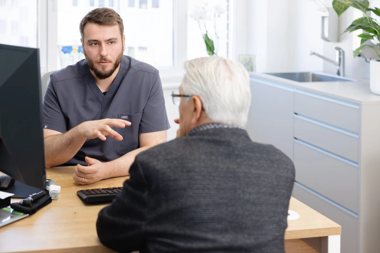 Patientenberatung Healthcare Fotografie Gesundheitszentrum NRW – CareStudio Media
