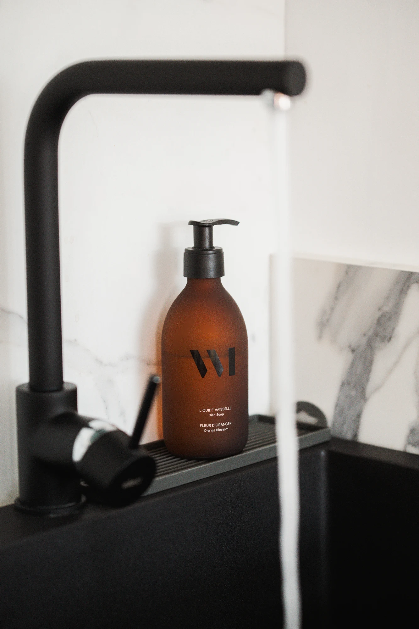 Suites ⎯ Cuisine ⎯ Lavabo