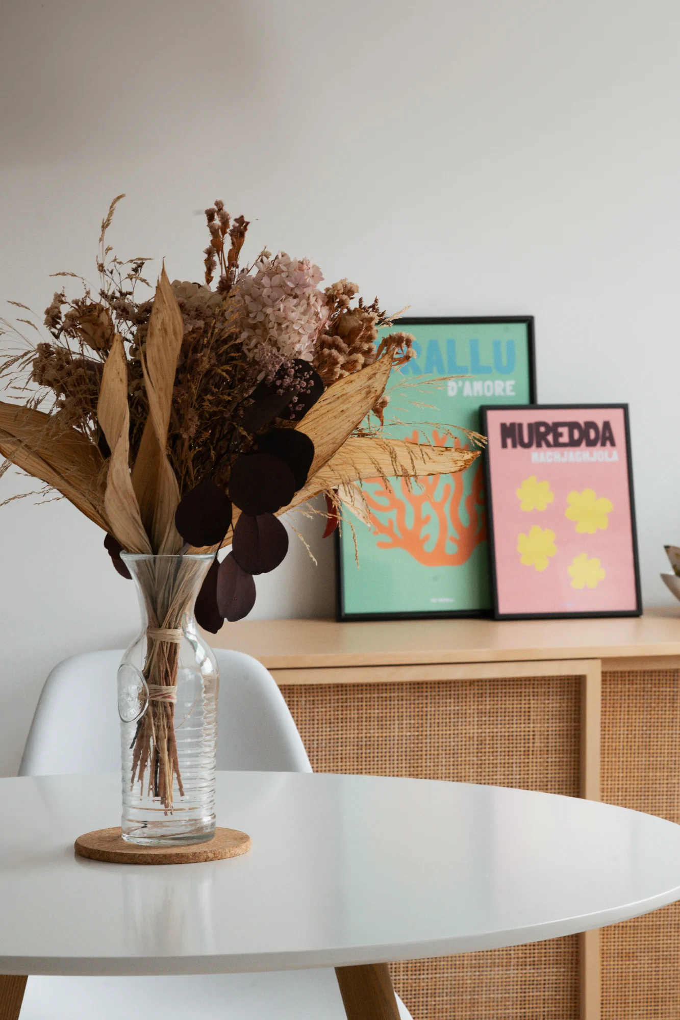 Suites Familiales ⎯ Table avec 4 chaises