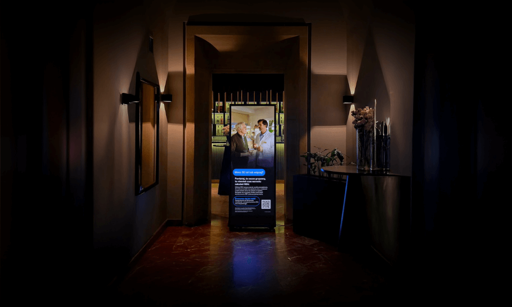 Realizacja Real ON – ekrany reklamowe na evencie Pfizer, czytelna komunikacja wizualna