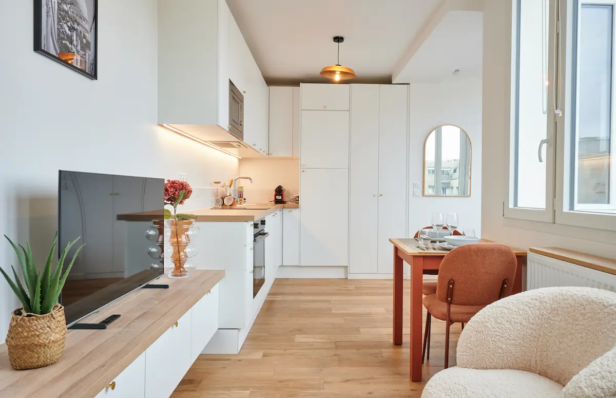 Aménagement intérieur design par Mobimmo pour investissement locatif haute rentabilité