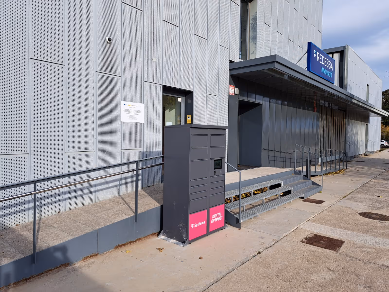 Smart Locker para paquetería de T-Systems