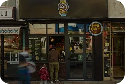 Eksterijer Popy Coffee Family kafeterije u ulici Požeška u Beogradu