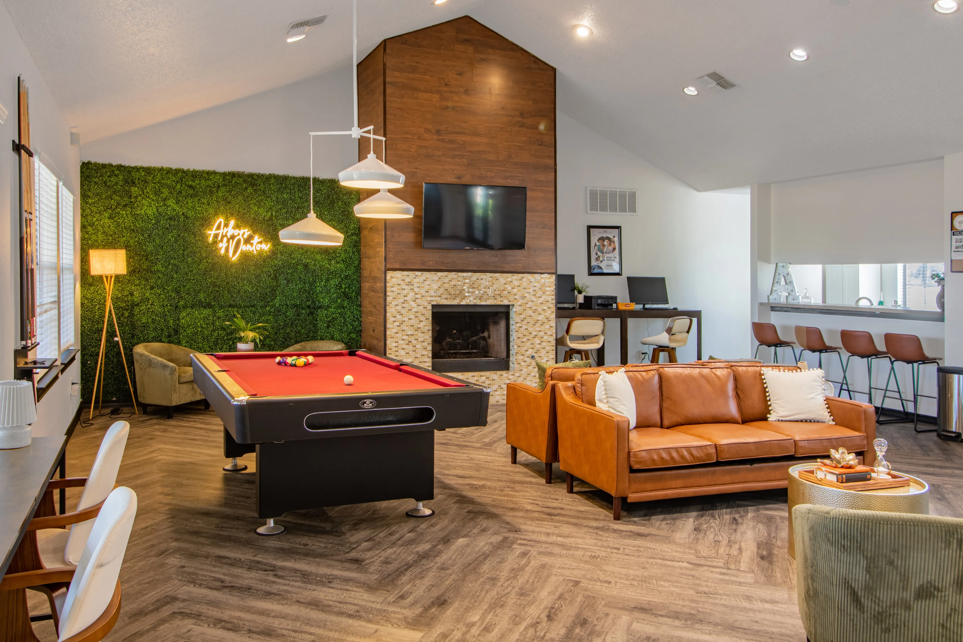 Leasing Office Lobby