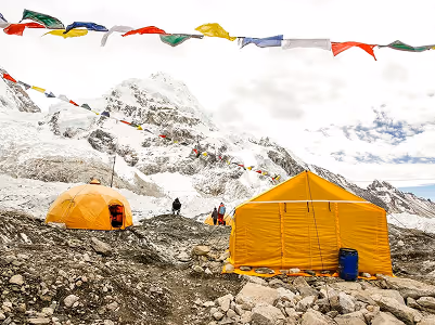 Best available mountain lodges during the trek