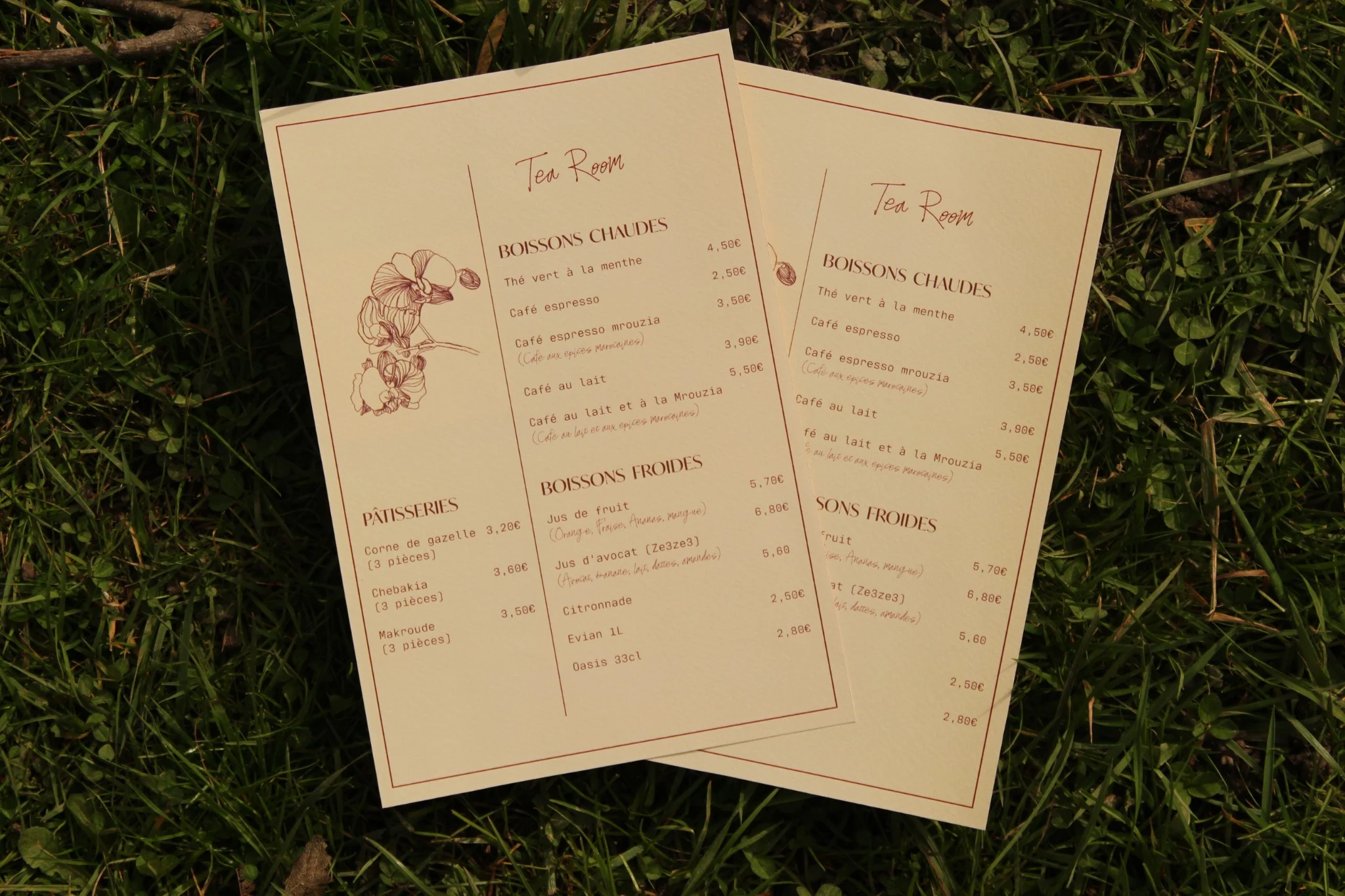 Couverture rouge d'un magazine intitulé 'Automne' avec illustrations de fruits et racines, à côté d'une double page intérieure avec un motif décoratif et un texte en français détaillant des soins corporels.