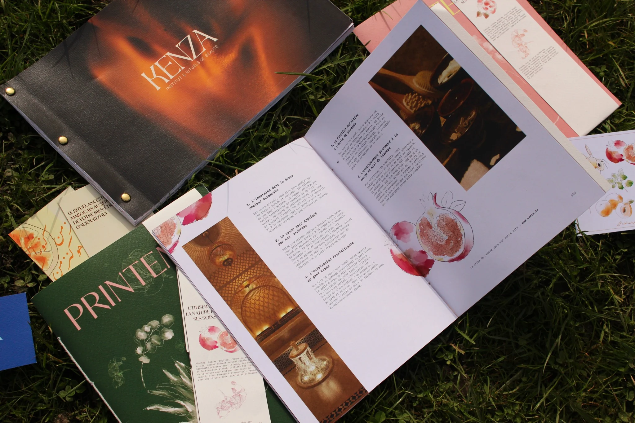 Couverture rouge d'un magazine intitulé 'Automne' avec illustrations de fruits et racines, à côté d'une double page intérieure avec un motif décoratif et un texte en français détaillant des soins corporels.