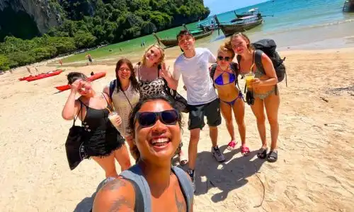 Expert in country local guides