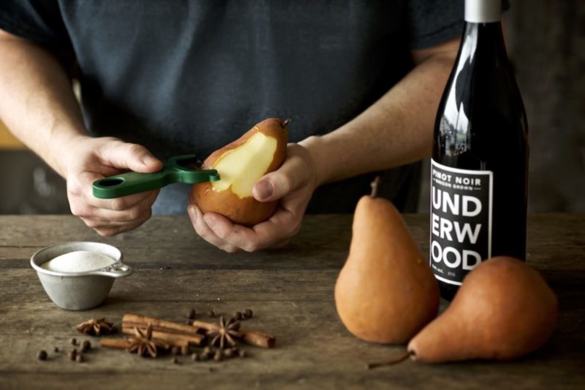 peel the pears