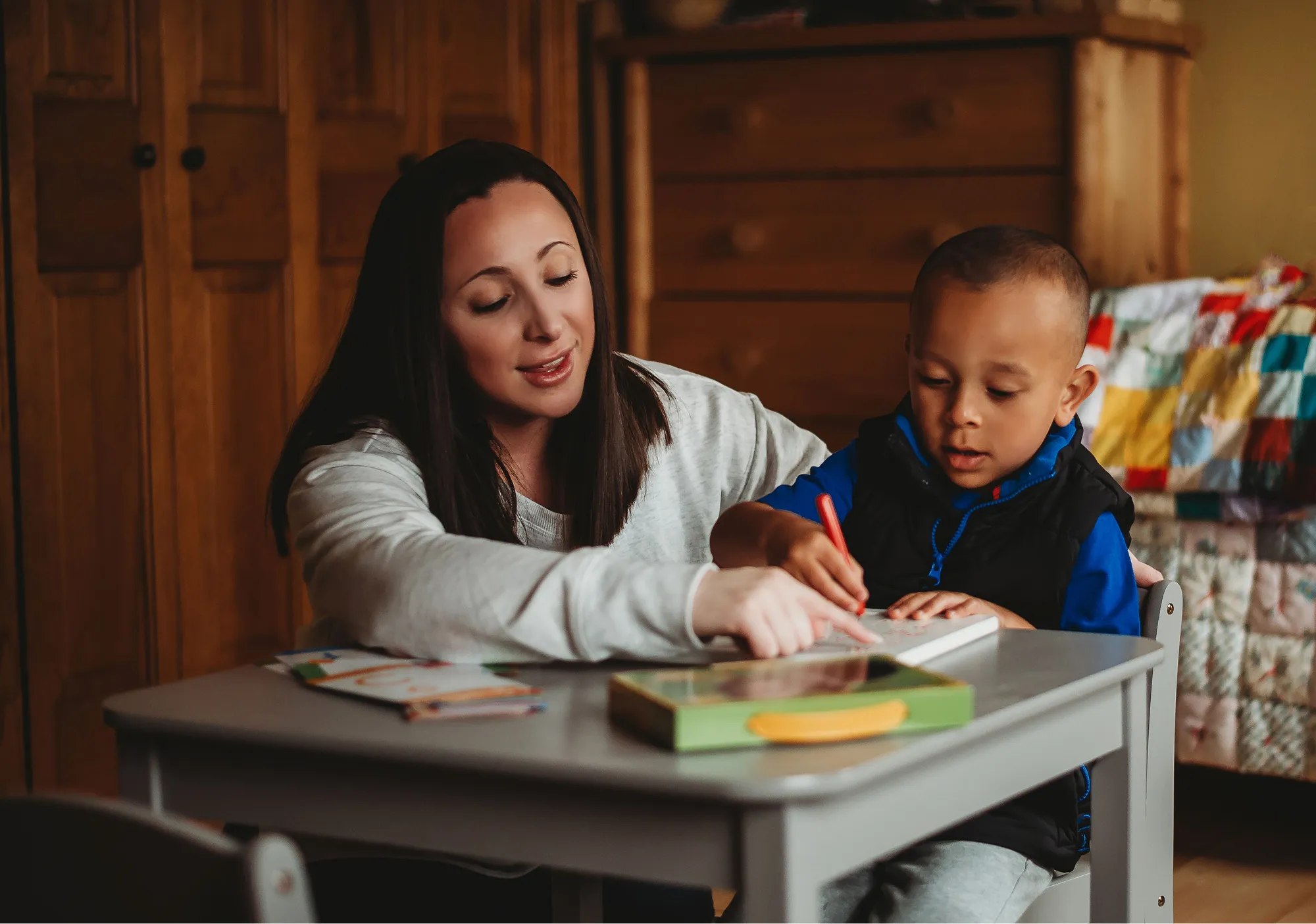 Sadie from the Speech Language Nook in a speech therapy session