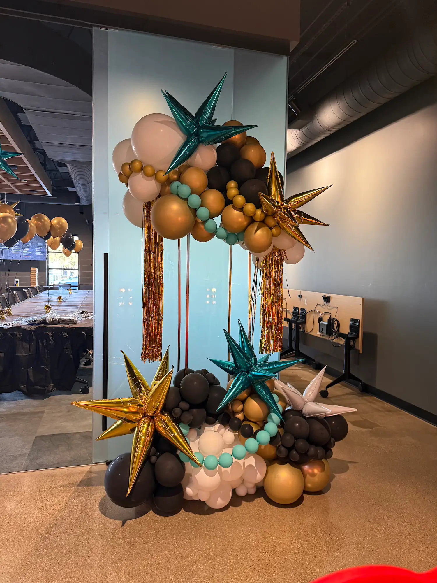 Deluxe Gold Columns | Balloon Columns for Dallas Events