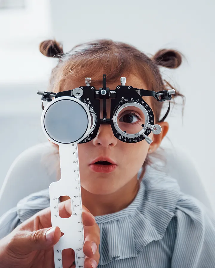 little-girl-having-an-eye-exam