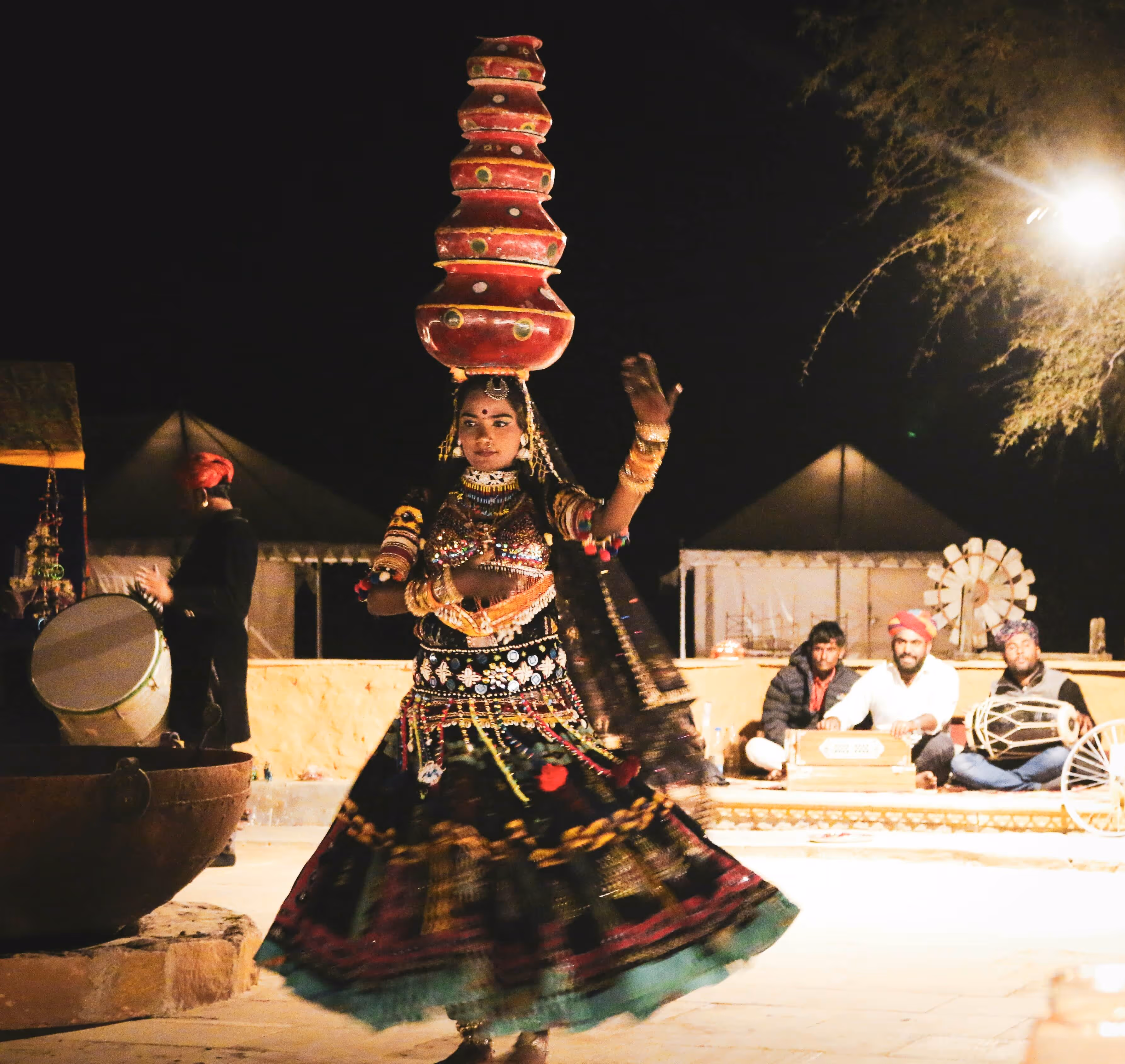 [background image] image of an outdoor eating area (for a food truck)