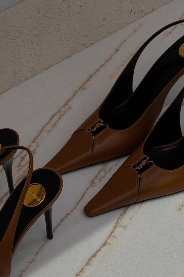 Stylowe brązowe szpilki premium – inspiracje zakupowe i kulisy stylizacji z Martą Waluk, stylistką z Warszawy.