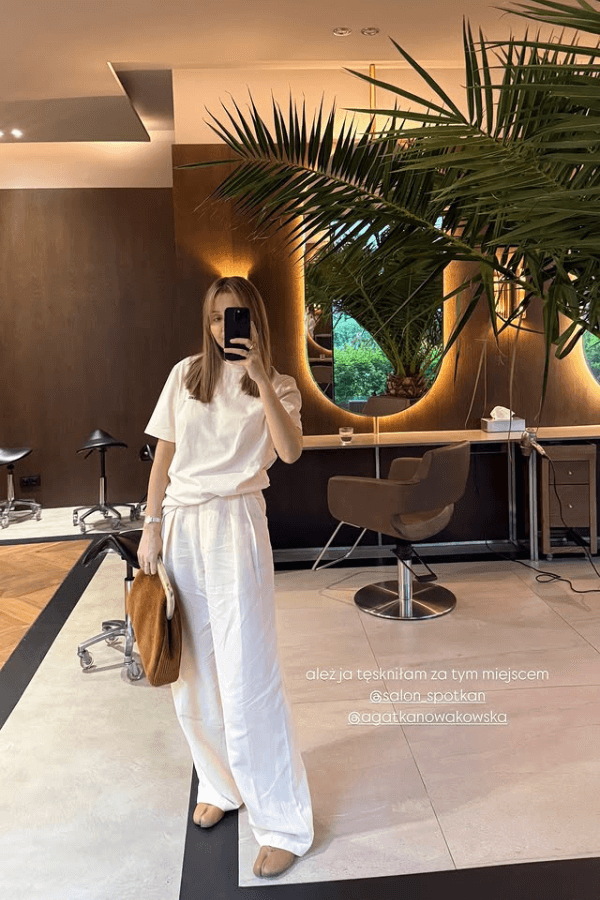 Stylizacja w białym garniturze – Marta Waluk, stylistka Warszawa, ponadczasowa moda premium w eleganckim wydaniu.