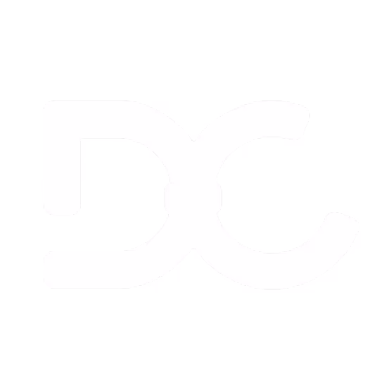 Logotipo con las letras blancas 'DC' Departamento Creativo entrelazadas sobre fondo transparente