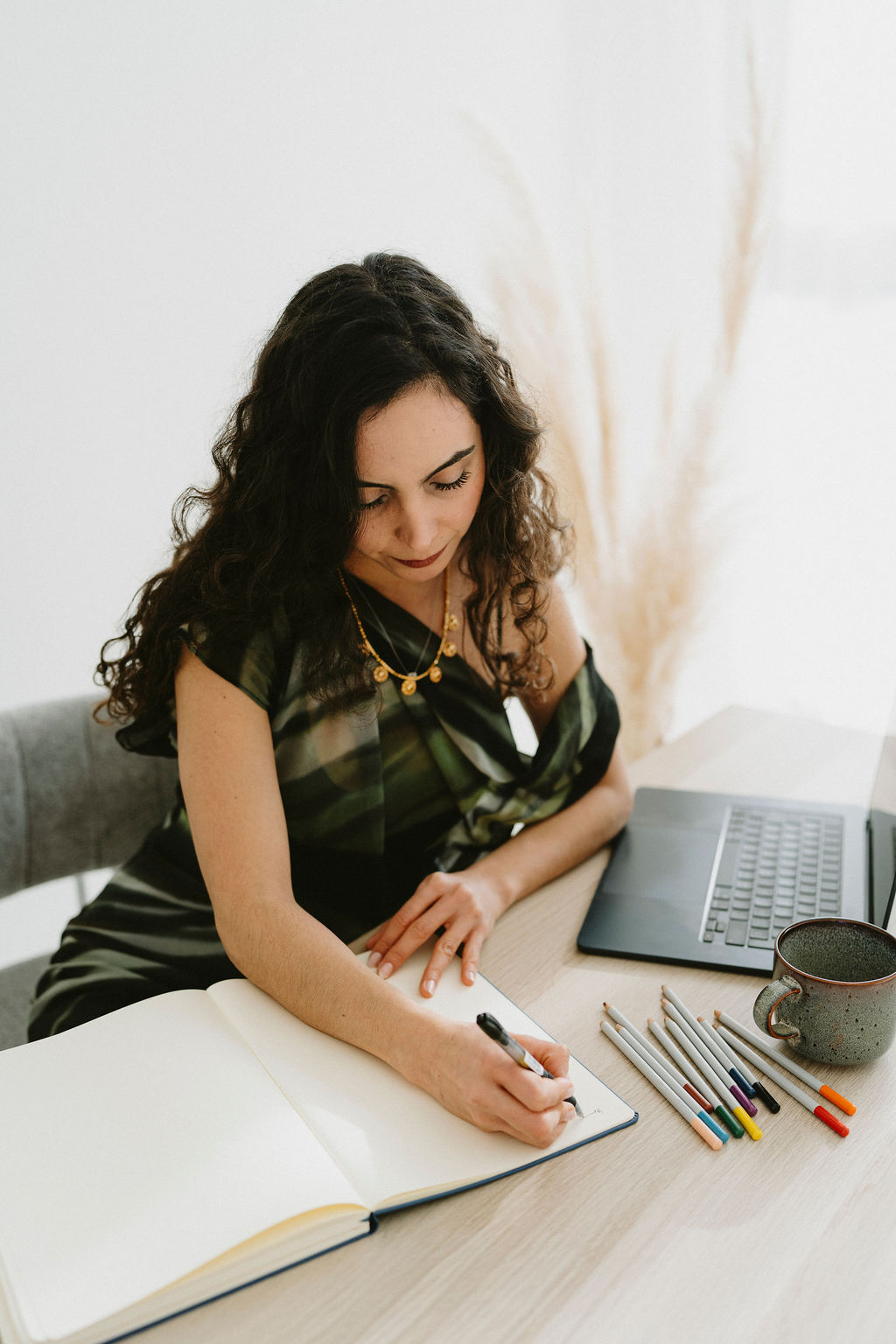 Professional male brand portrait of Leevi, featuring his blonde hair and blue eyes in a creative studio setting.