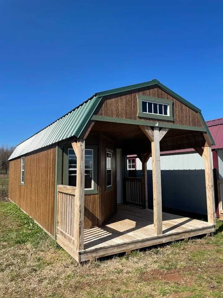DELUXE LOFTED BARN CABIN 12x32