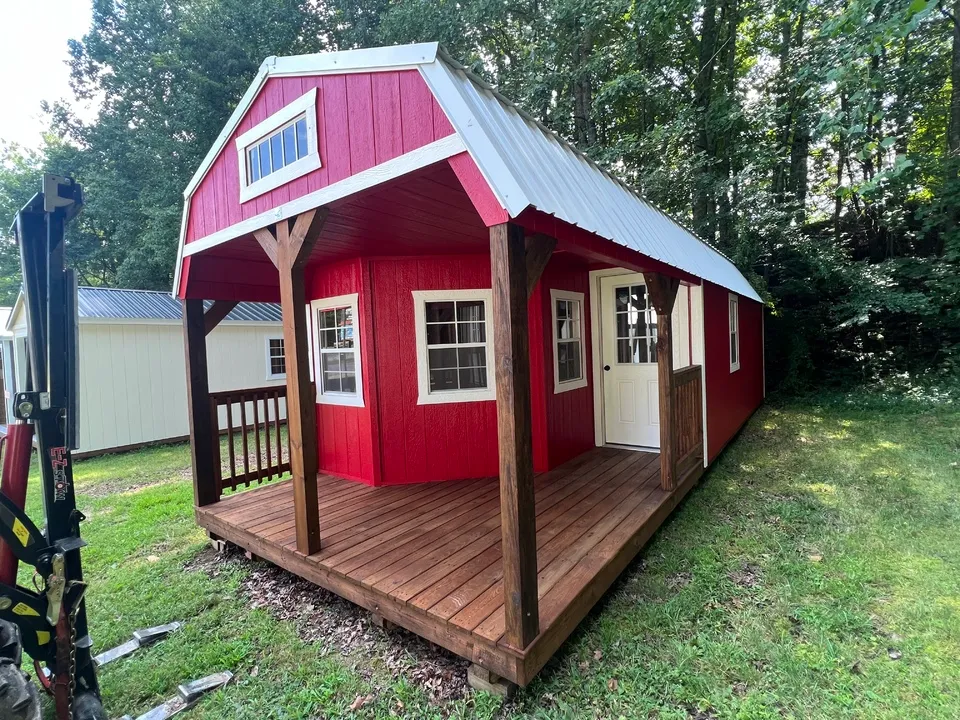 DELUXE LOFTED BARN CABIN 12 x 32