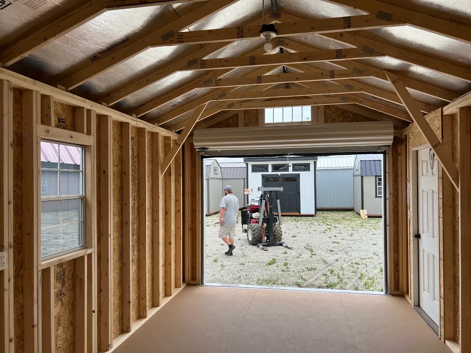 GARAGE 12 x 20