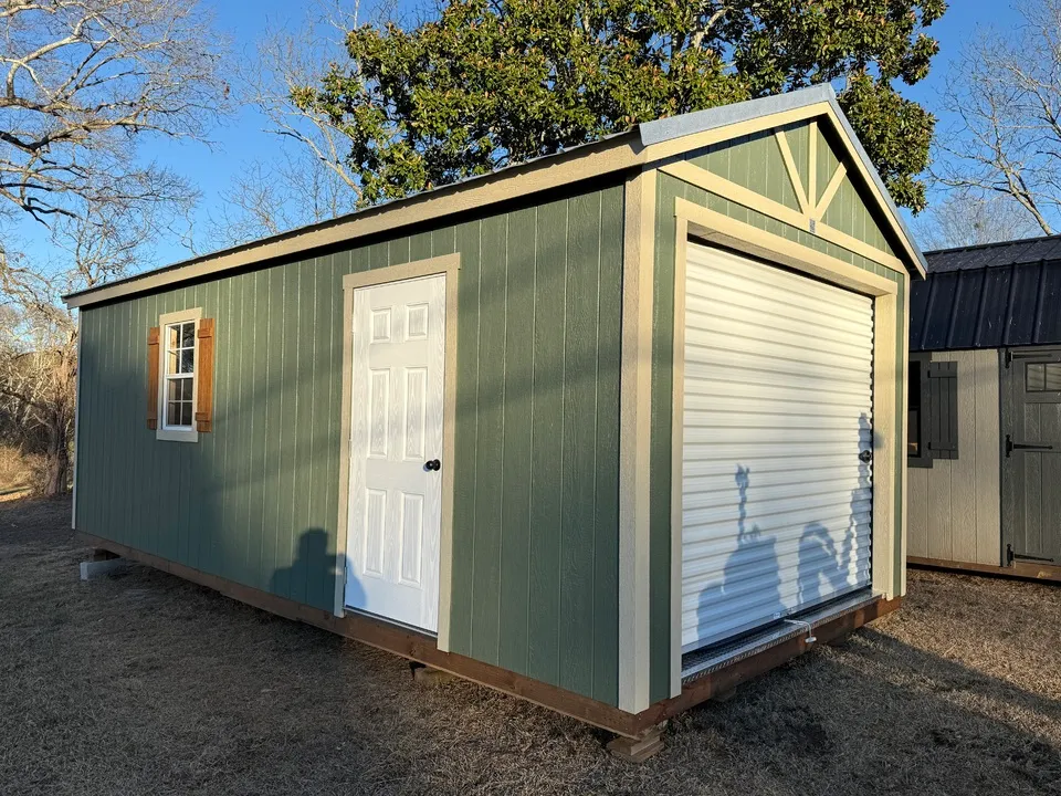 GARAGE 12 x 24