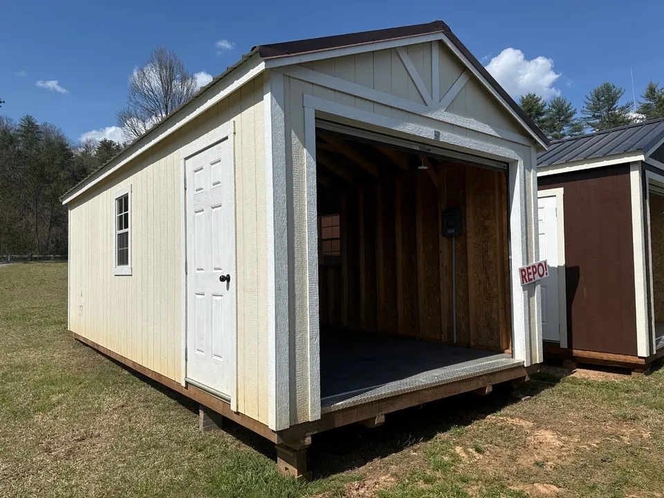 GARAGE 12x24