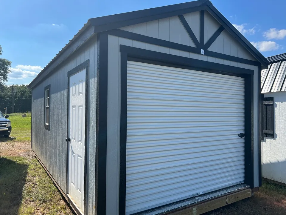 GARAGE 12x24