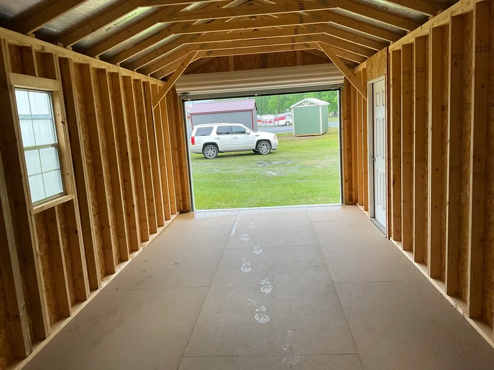 GARAGE 12 x 28