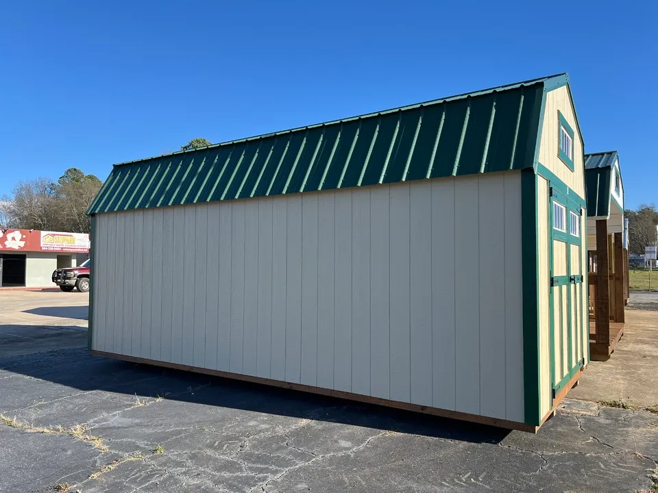LOFTED BARN 10 x 20