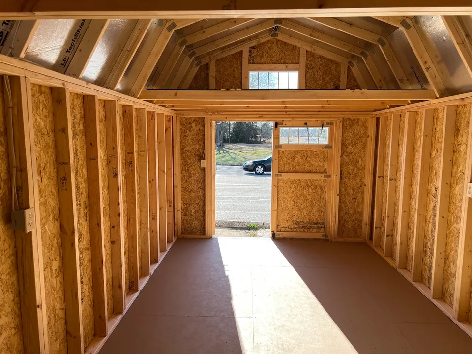LOFTED BARN 10 x 20