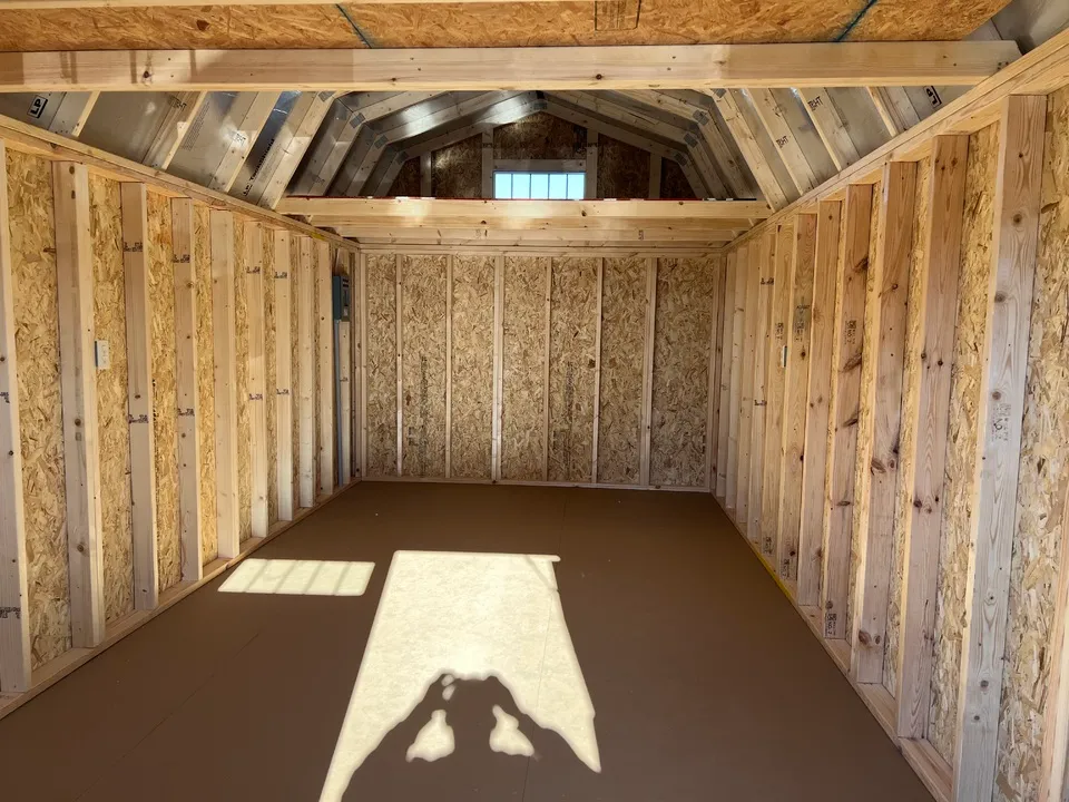 LOFTED BARN 10 x 20