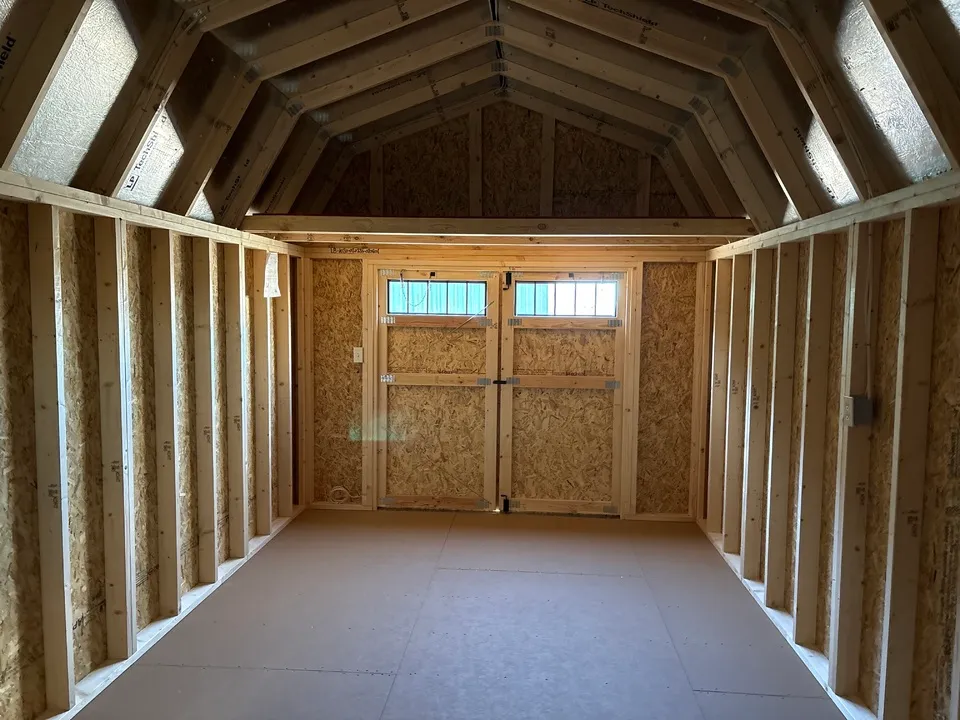 LOFTED BARN 10 x 20