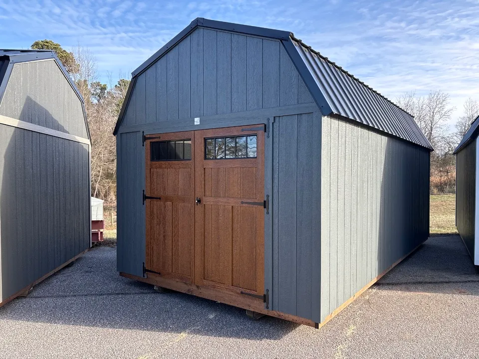 LOFTED BARN 10 x 20