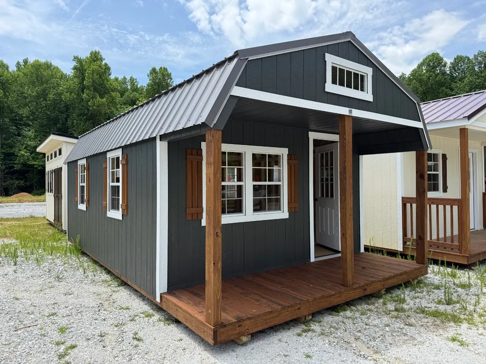 LOFTED BARN CABIN 14 x 24
