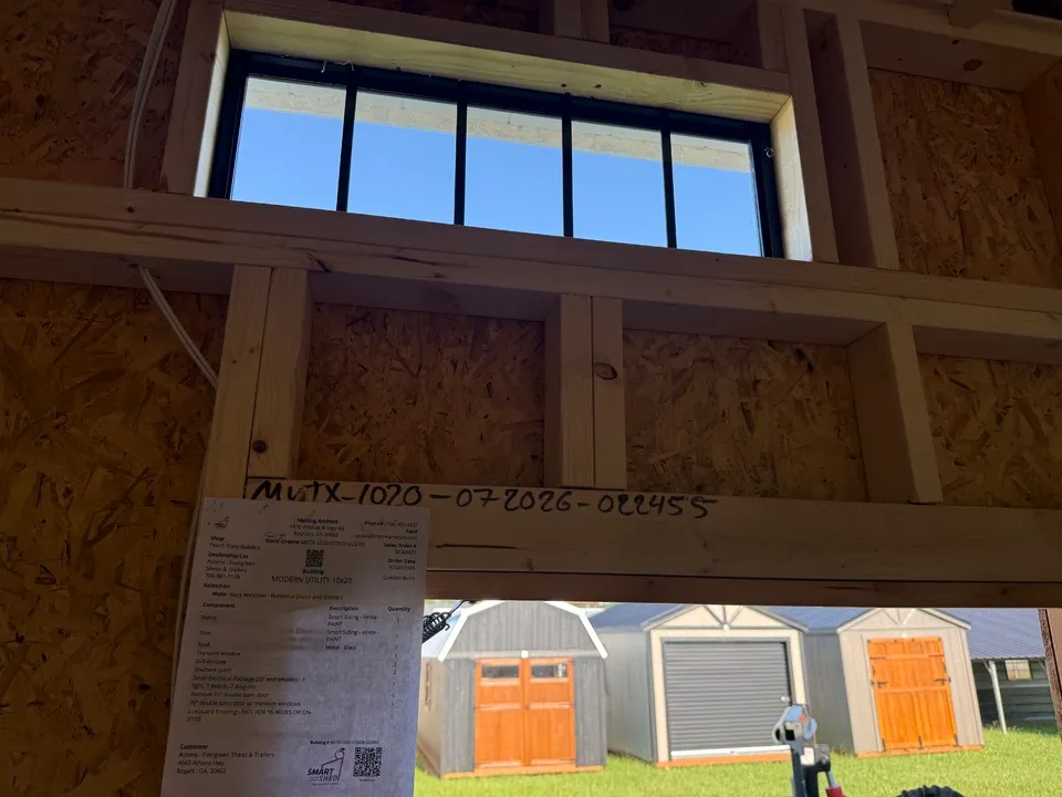 MODERN UTILITY 10 x 20