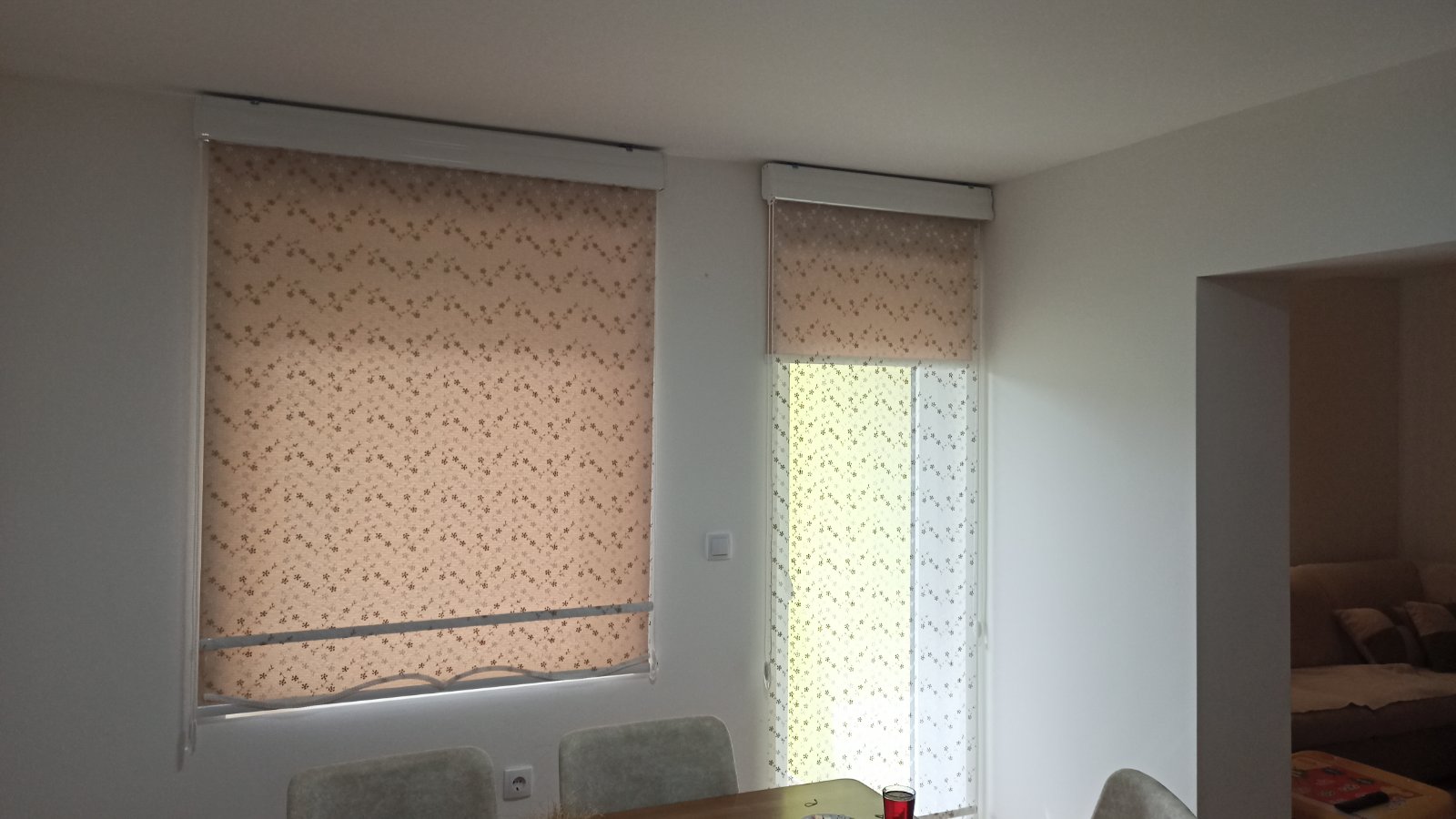 image of vibrant dining space (for a mexican restaurant)