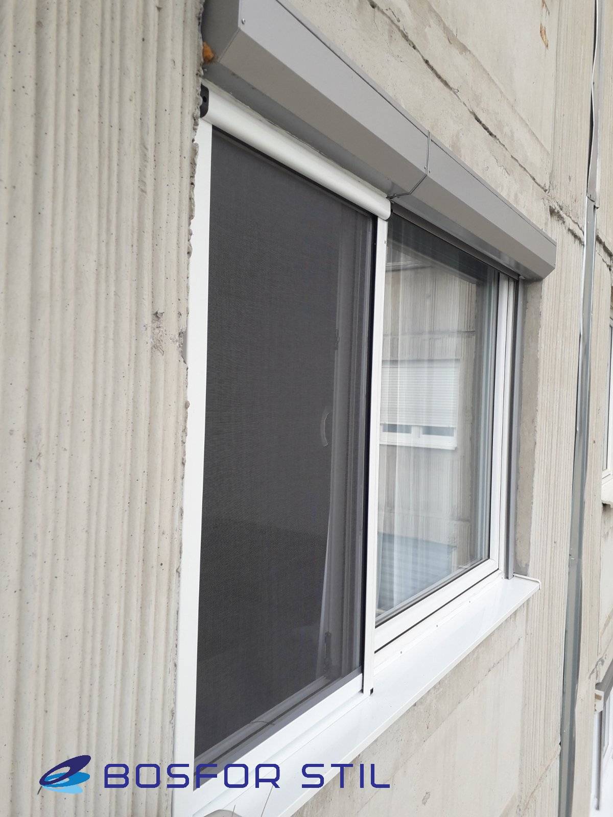 image of vibrant dining space (for a mexican restaurant)