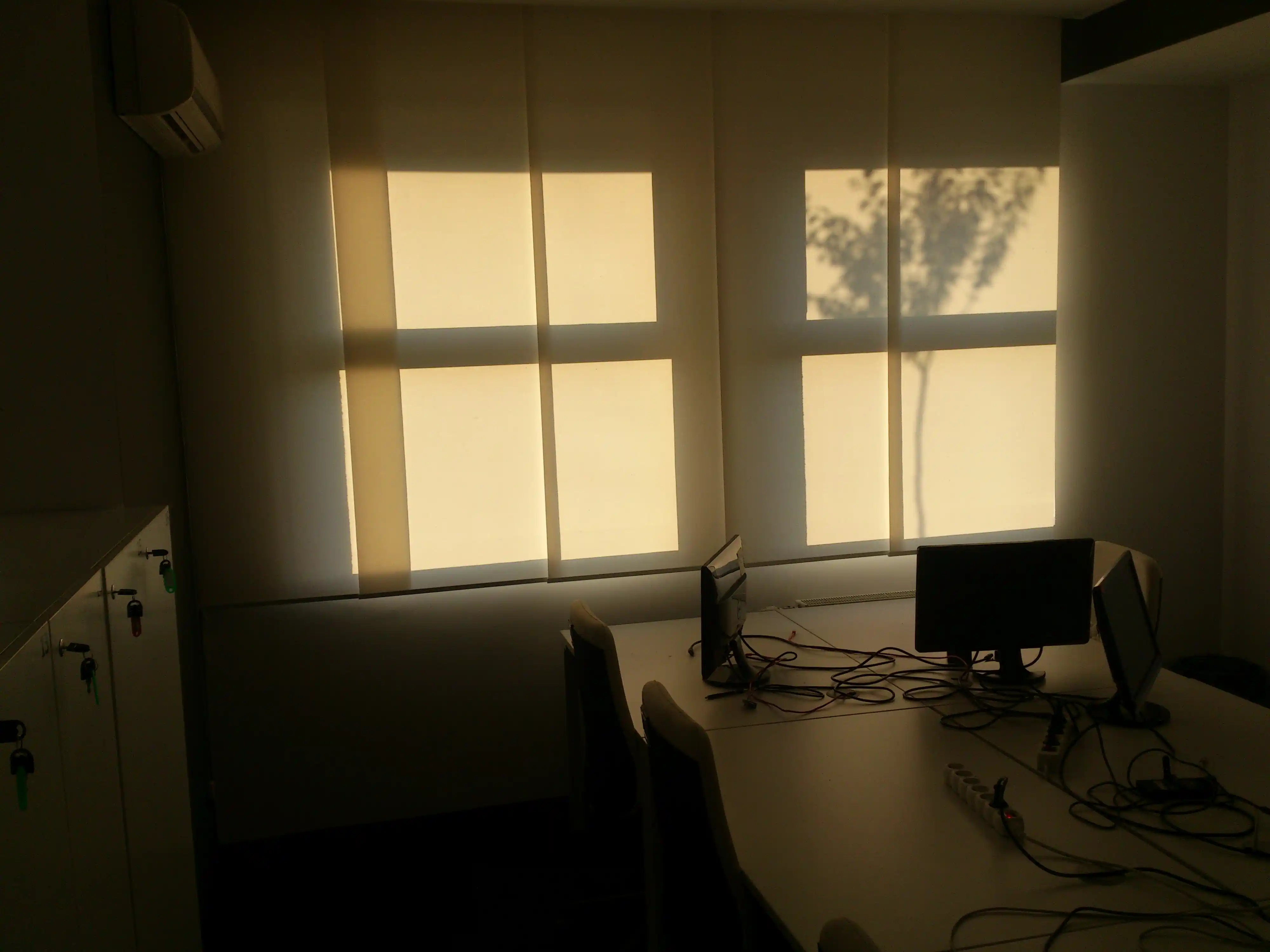 image of vibrant dining space (for a mexican restaurant)