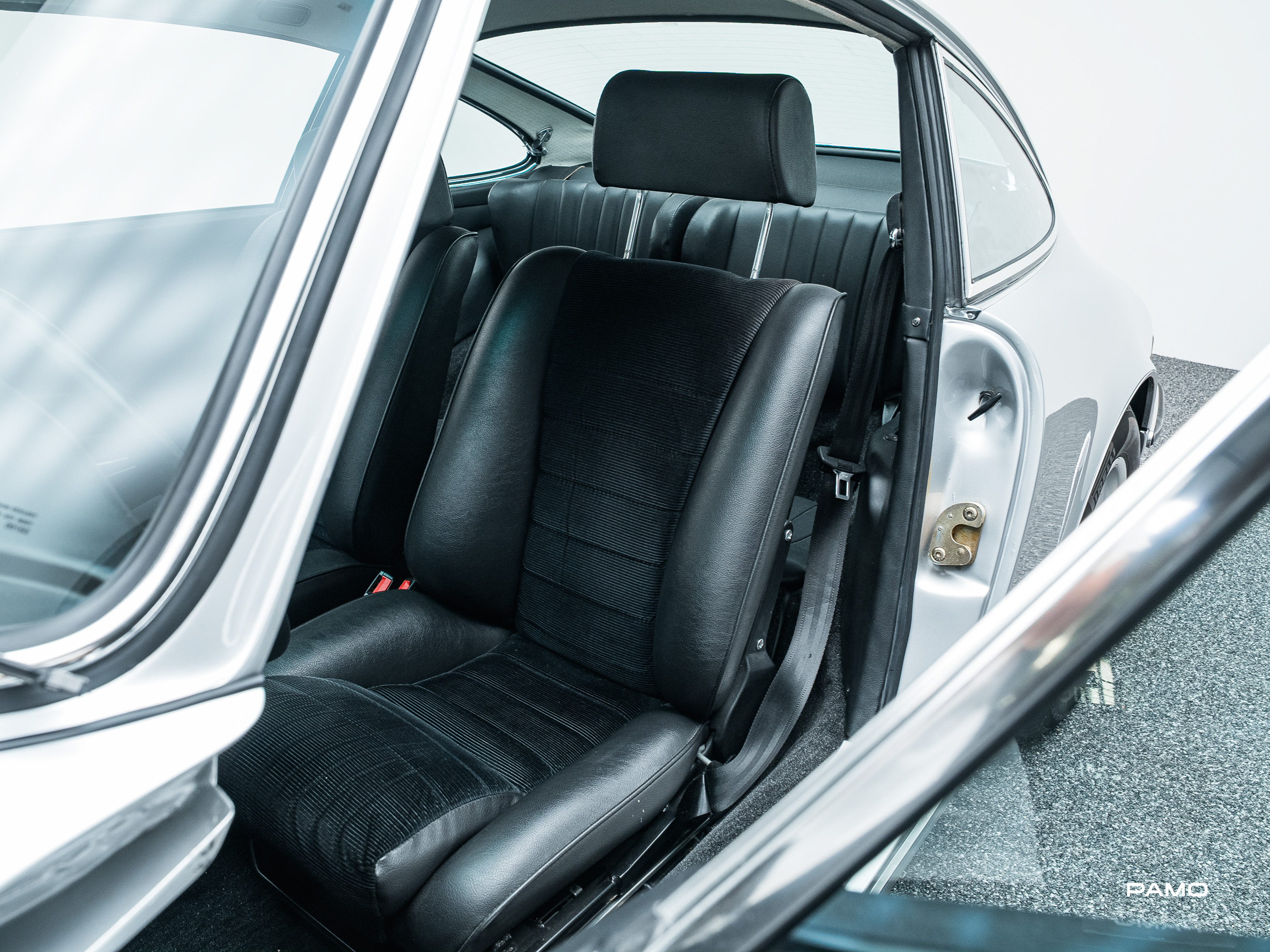 1327_Porsche 911 S-14.jpg
