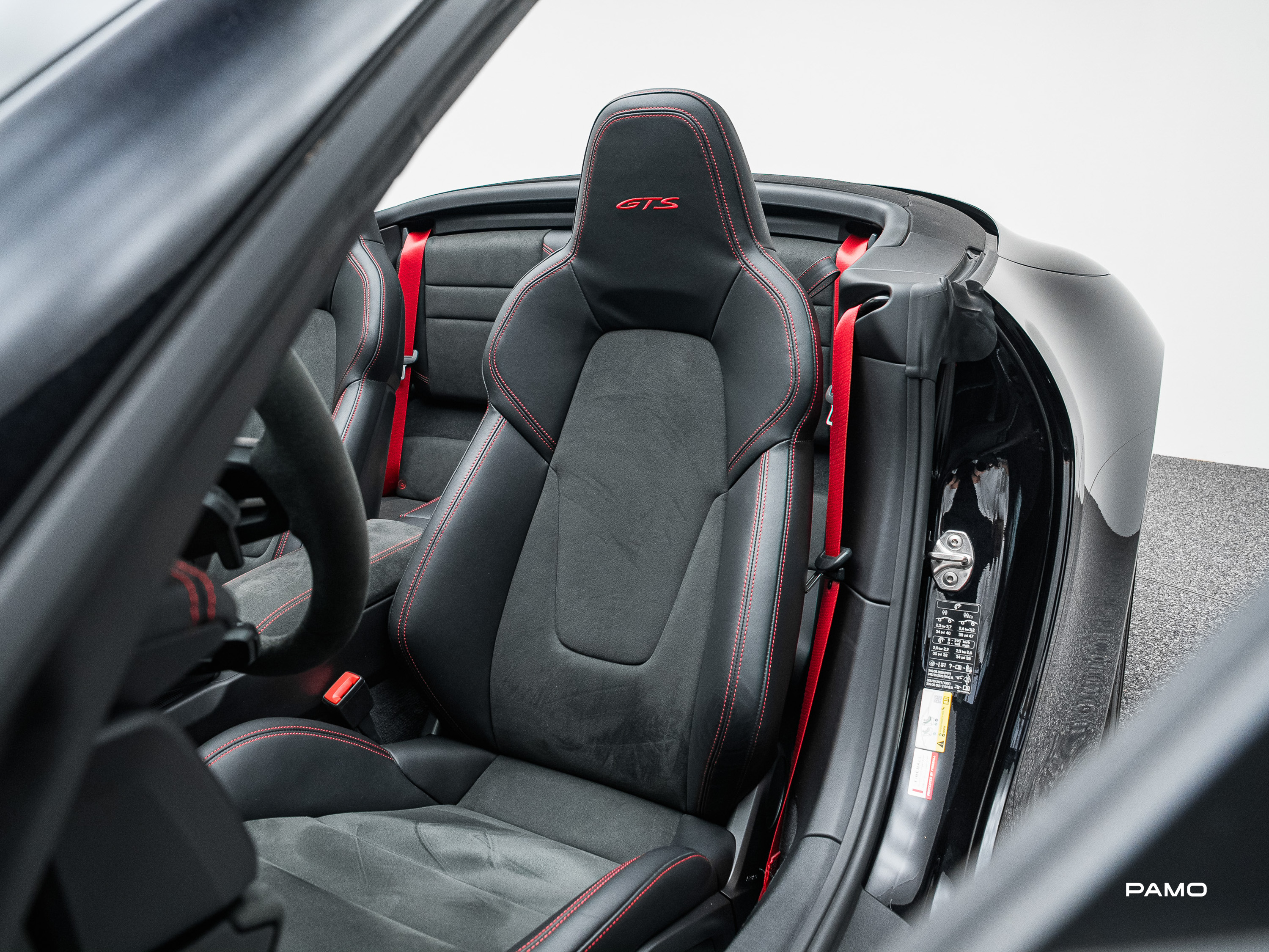 1334_Porsche_992_Cabrio_GTS-26.jpg