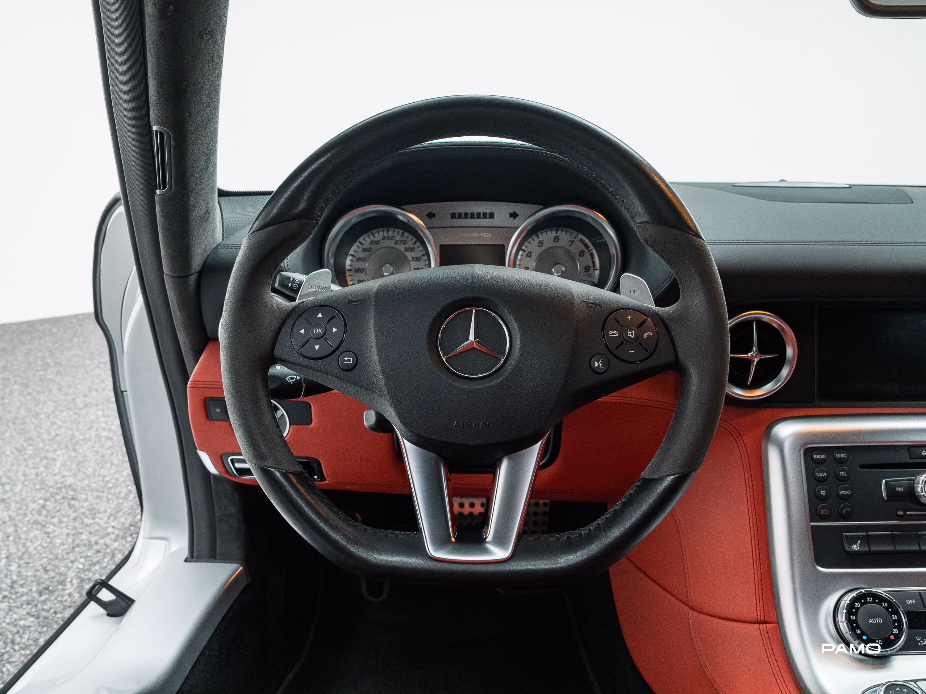 1185_Mercedes_SLS_AMG-29.jpg