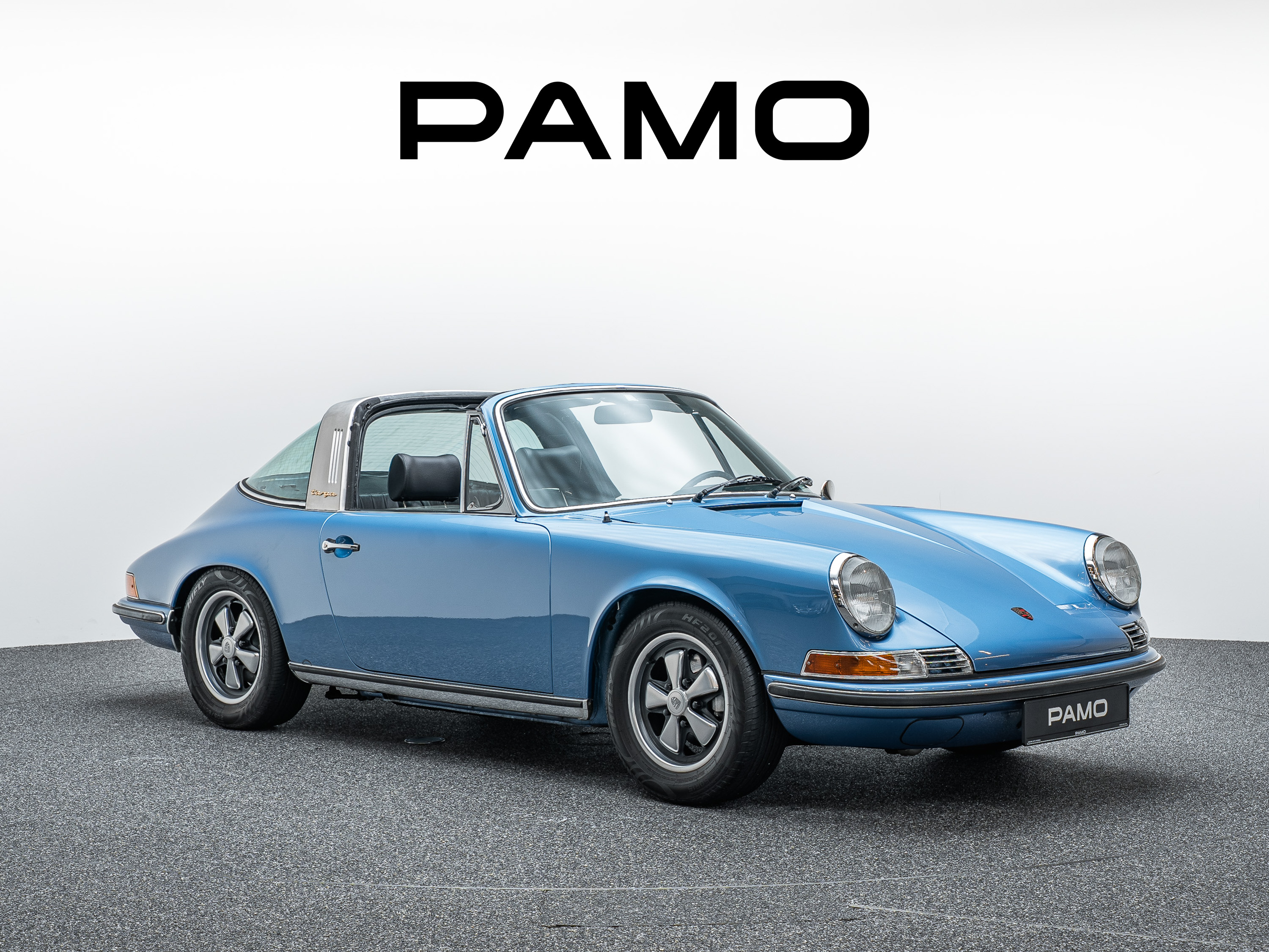 000_Porsche_blauer_Targa-1.jpg