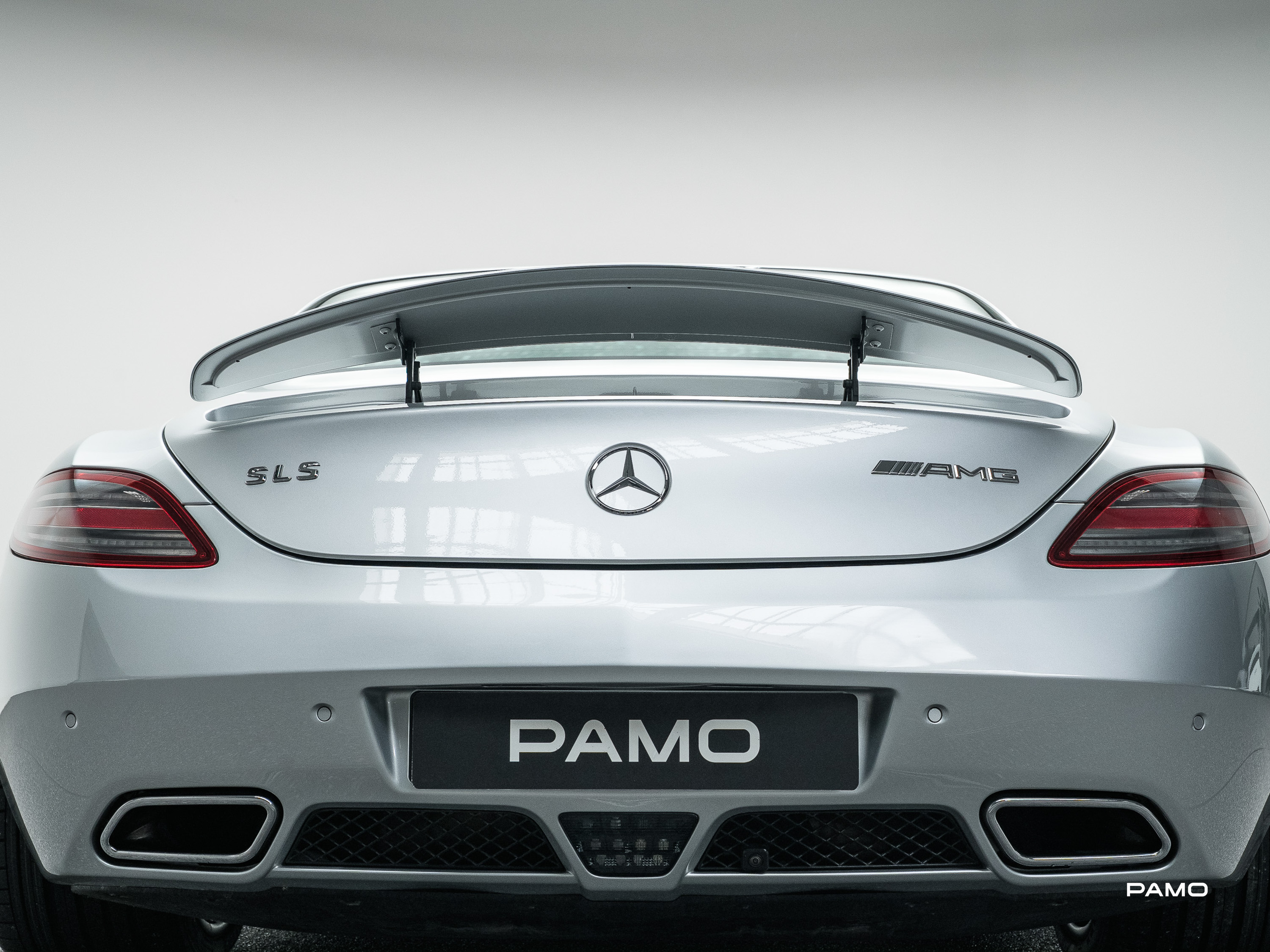 1185_Mercedes_SLS_AMG-30.jpg